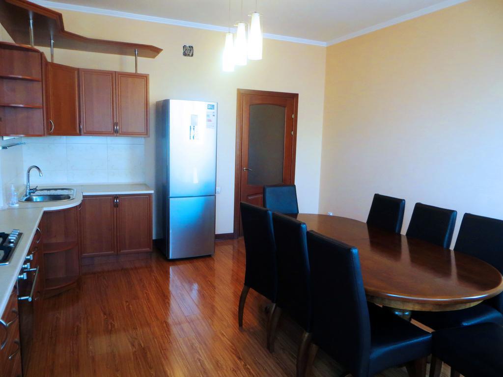 Bishkek House Apartament Екстериор снимка