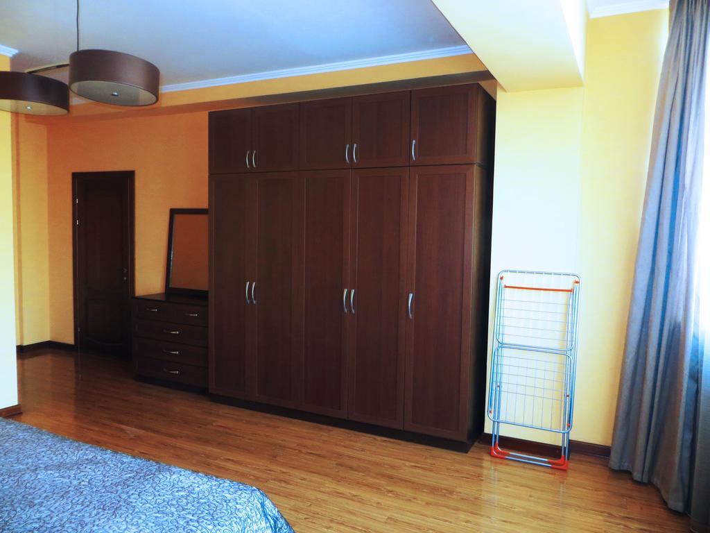 Bishkek House Apartament Екстериор снимка