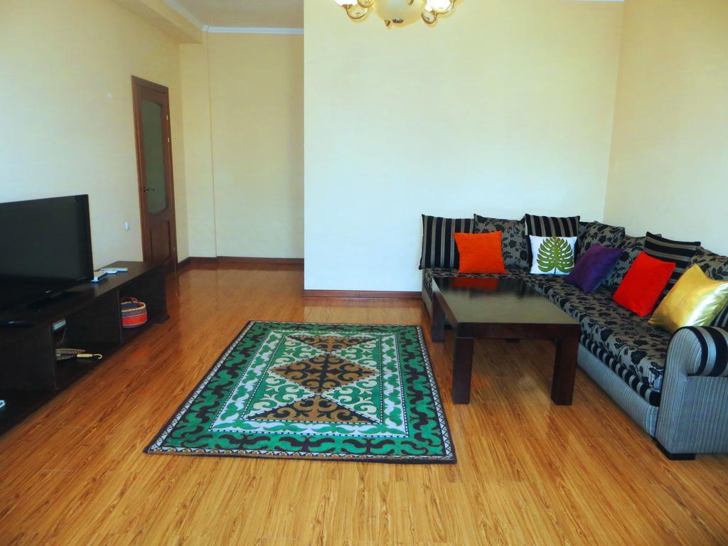 Bishkek House Apartament Екстериор снимка