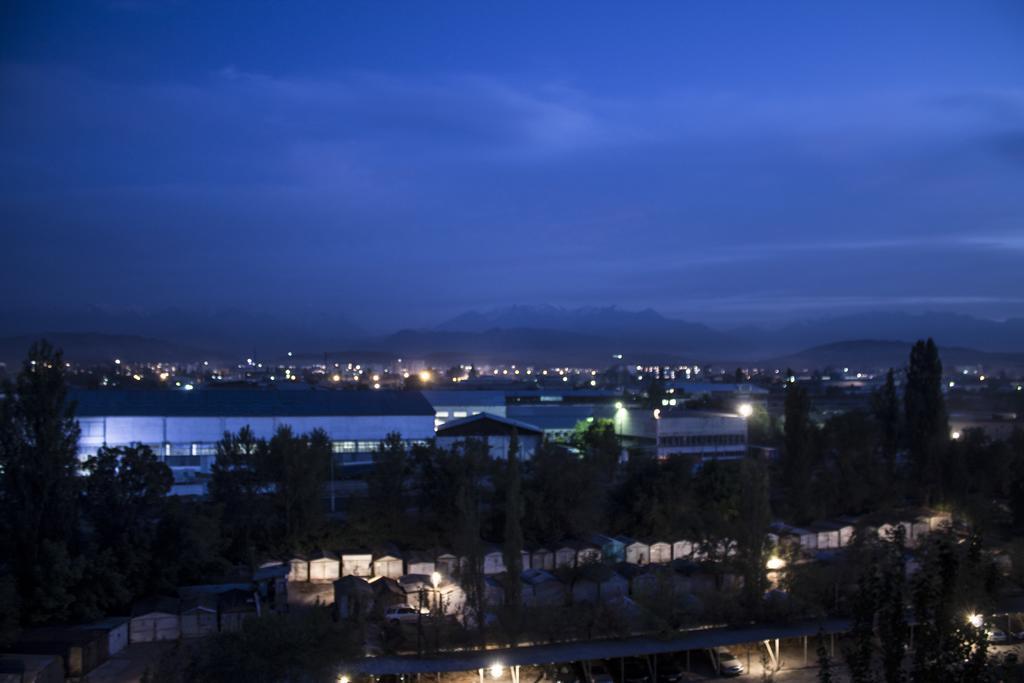 Bishkek House Apartament Екстериор снимка