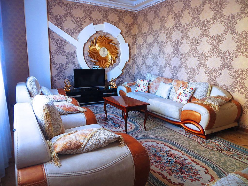 Bishkek House Apartament Екстериор снимка