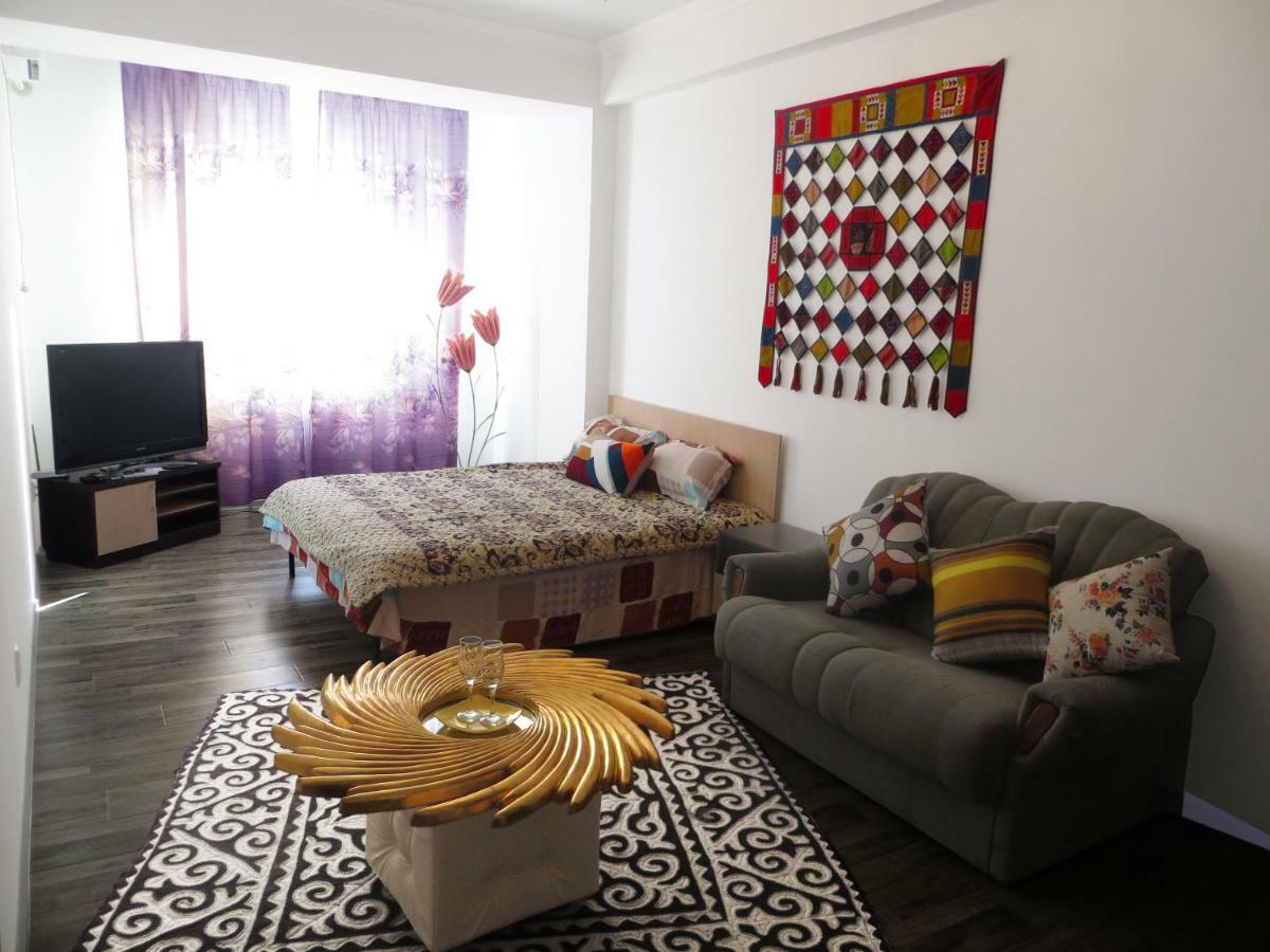 Bishkek House Apartament Екстериор снимка